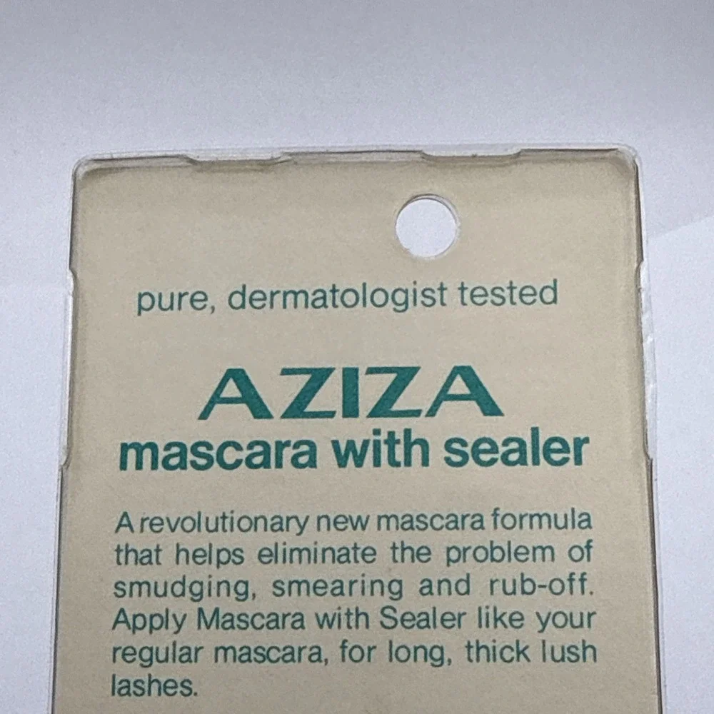 Aziza eyes mascara